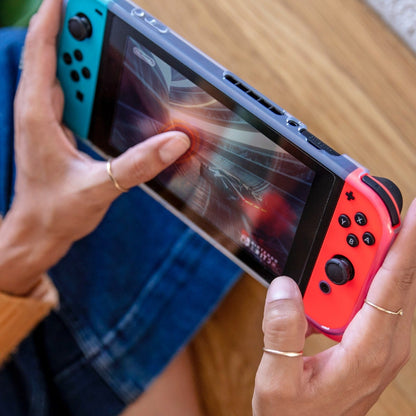 Funda Gear4 Nintendo Switch Gaming - Protección Completa, Diseño Transparente